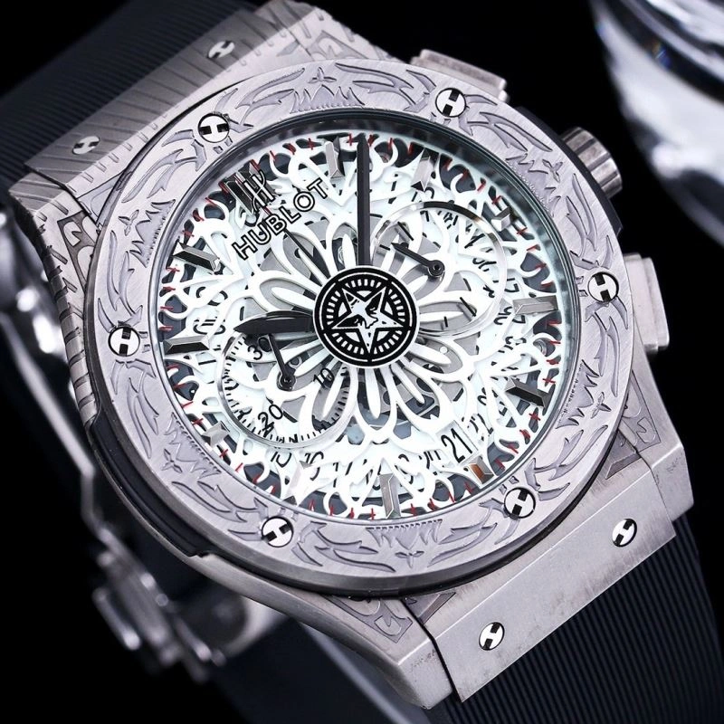 Minimalist HUBLOT Watches 184275