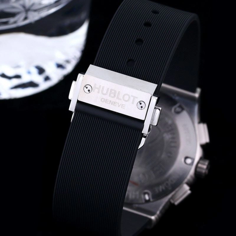 Minimalist HUBLOT Watches 184275