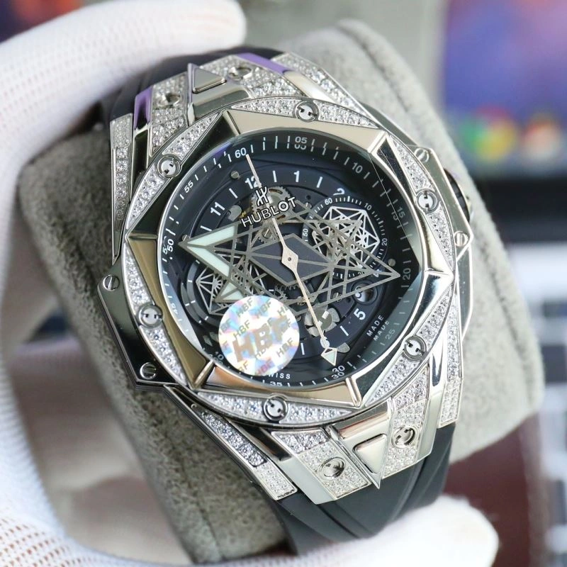 Effortless HUBLOT Watches 184102