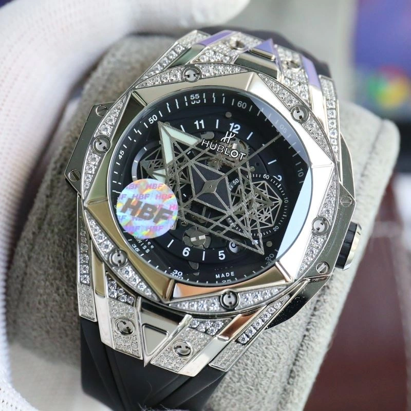 Effortless HUBLOT Watches 184102