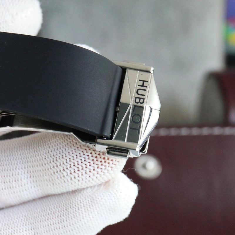 Effortless HUBLOT Watches 184102