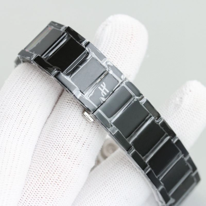 Versatile HUBLOT Watches 184017