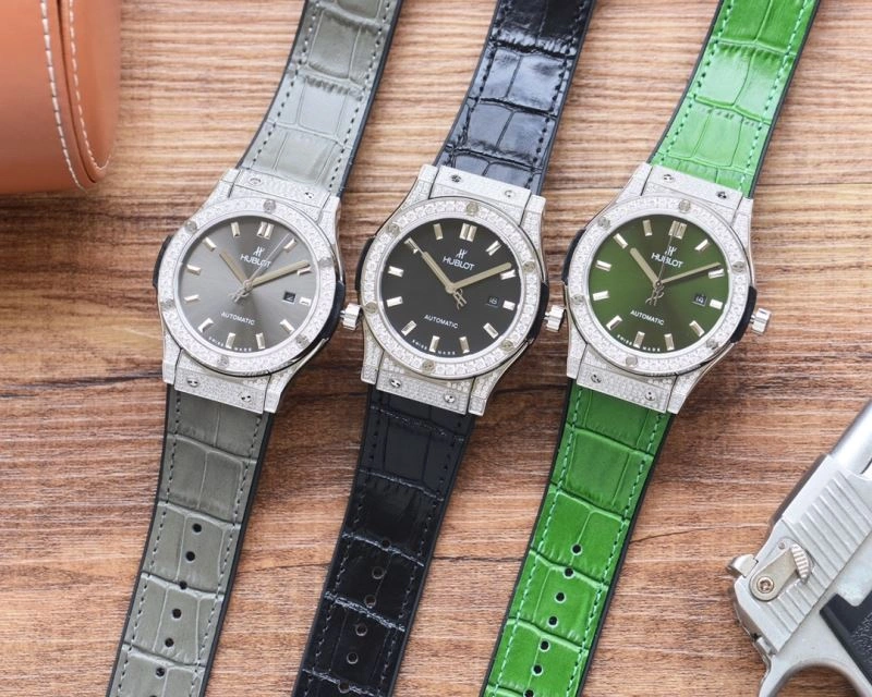 Minimalist HUBLOT Watches 183971