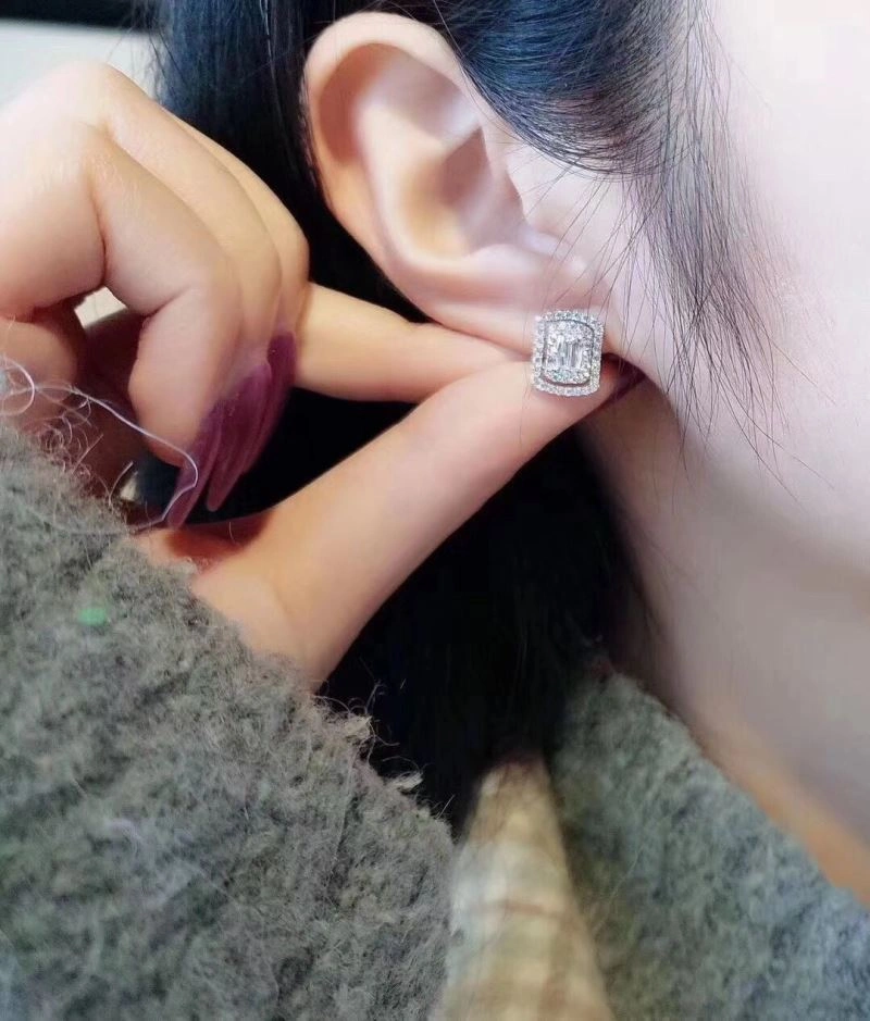 ModernLook Harry Winston Earrings 212949