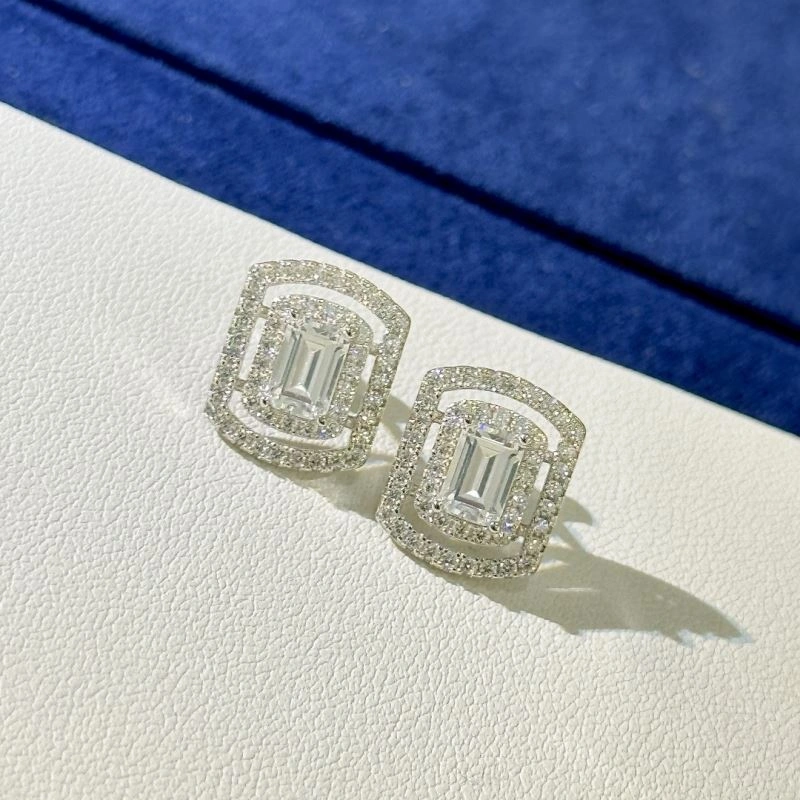 ModernLook Harry Winston Earrings 212949