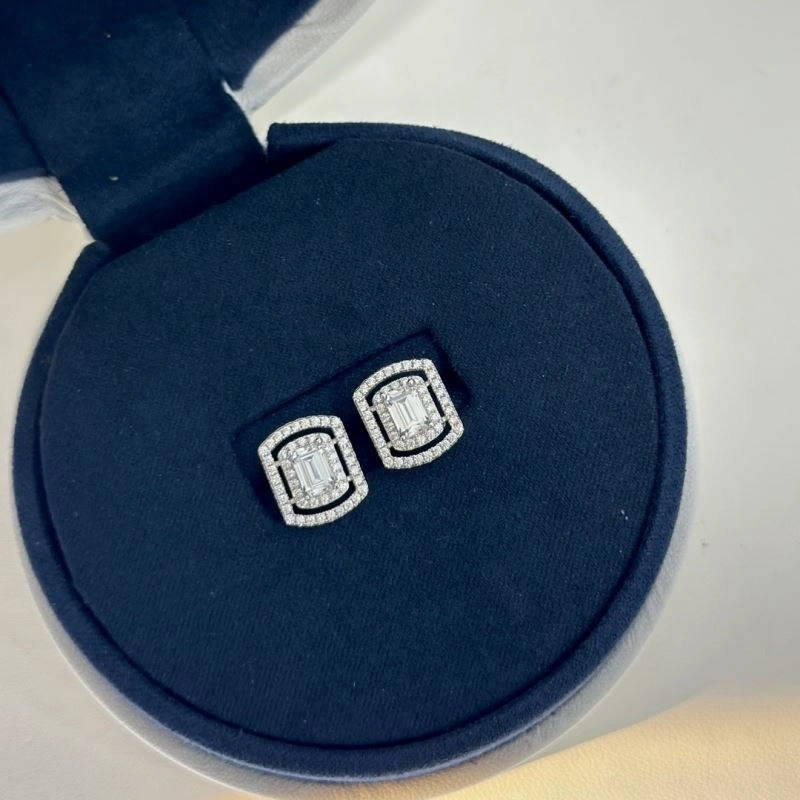 ModernLook Harry Winston Earrings 212949