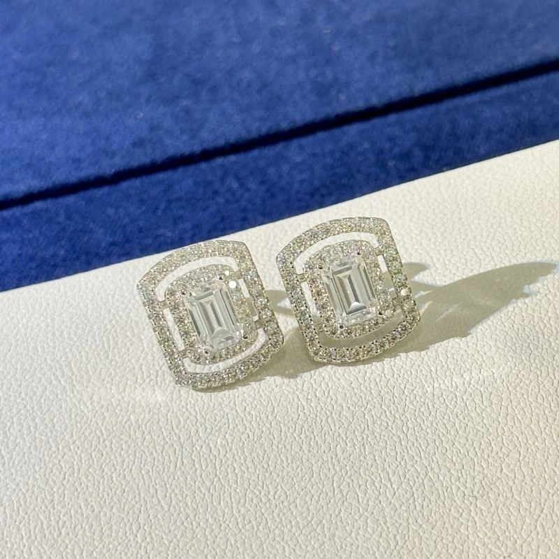 ModernLook Harry Winston Earrings 212949