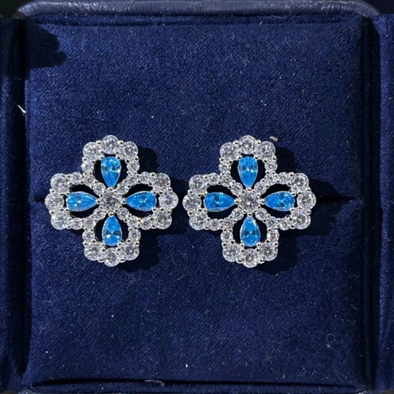 Packable Harry Winston Earrings 209764