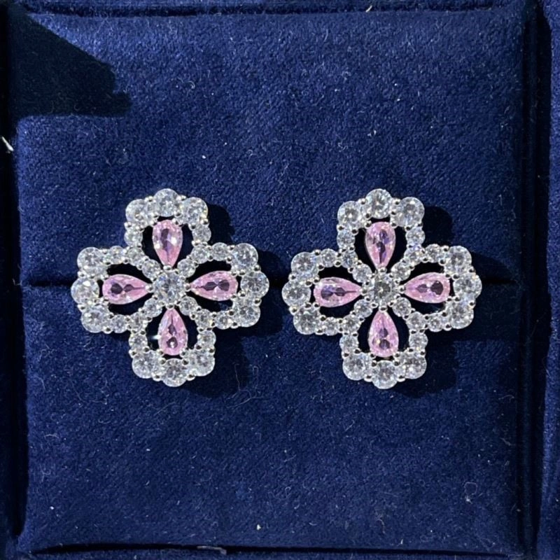 Harry Winston Earrings Stretchable 209759