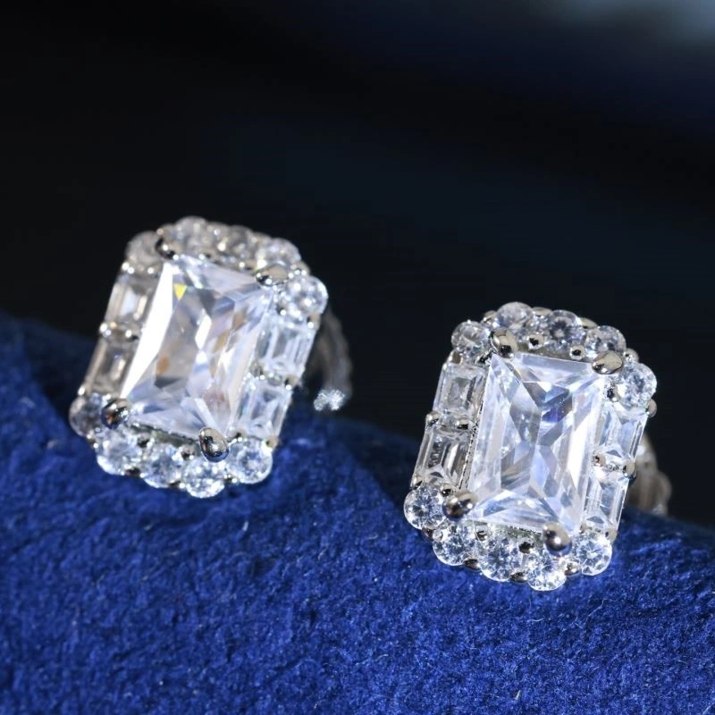 SmoothTexture Harry Winston Earrings 209256