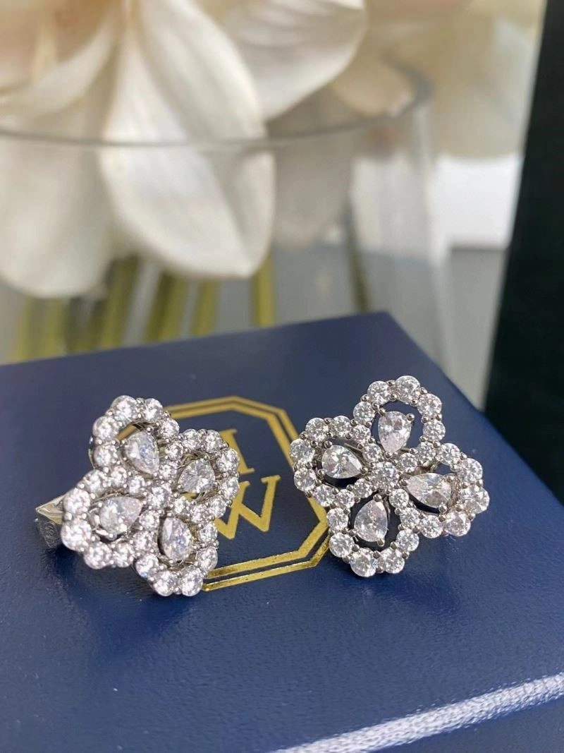 Practical Harry Winston Earrings 209243