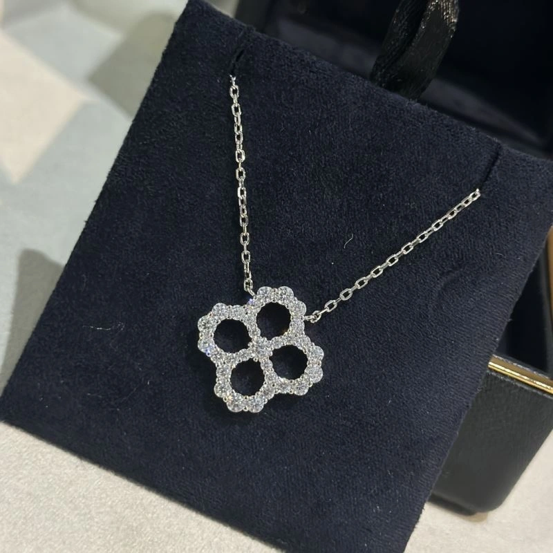 Soft Harry Winston Necklaces 213894