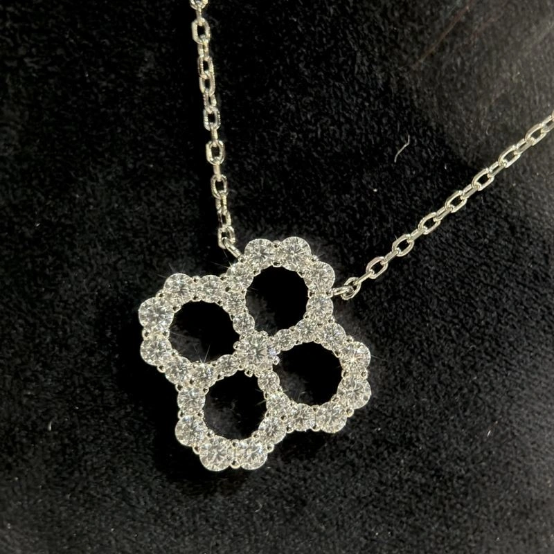 Soft Harry Winston Necklaces 213894