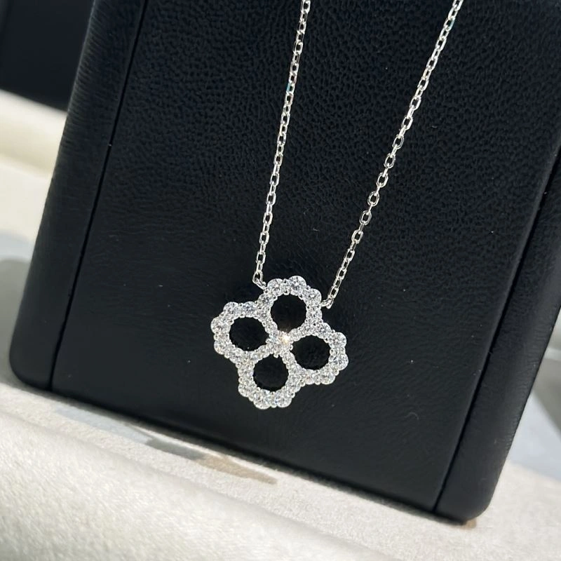 Soft Harry Winston Necklaces 213894