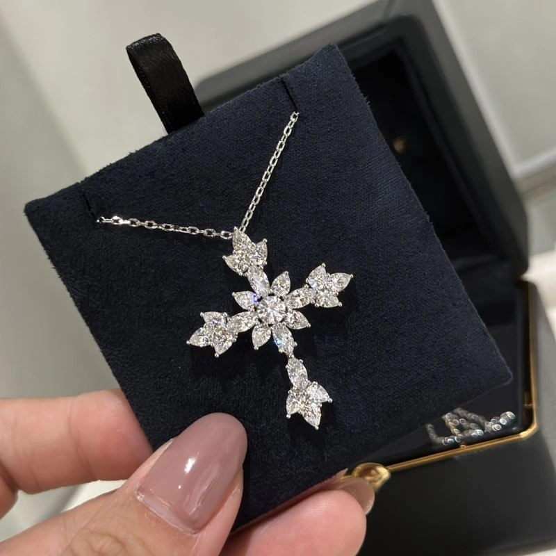 Harry Winston Necklaces Cozy 212942