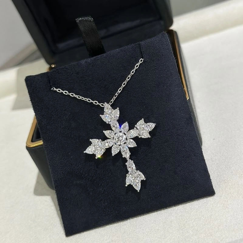 Harry Winston Necklaces Cozy 212942