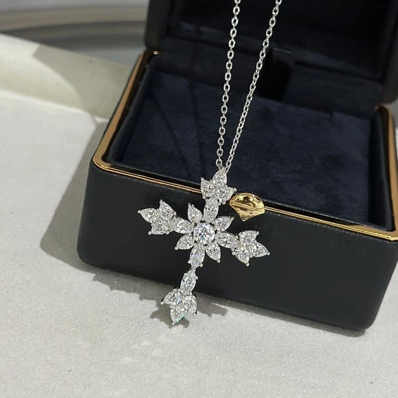 Harry Winston Necklaces Cozy 212942