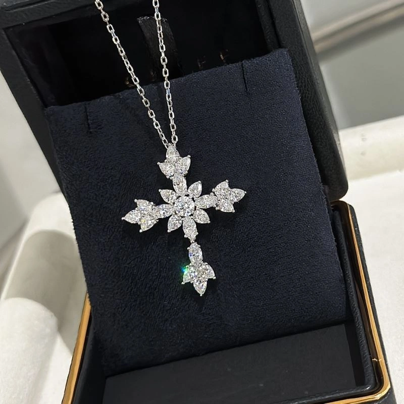 Harry Winston Necklaces Cozy 212942