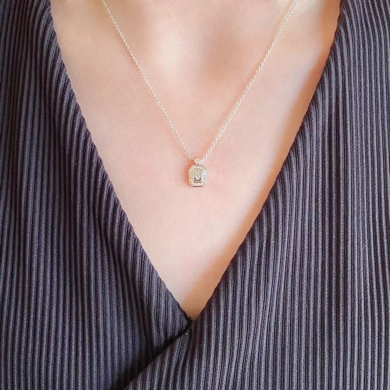 Sophisticated Harry Winston Necklaces 211964
