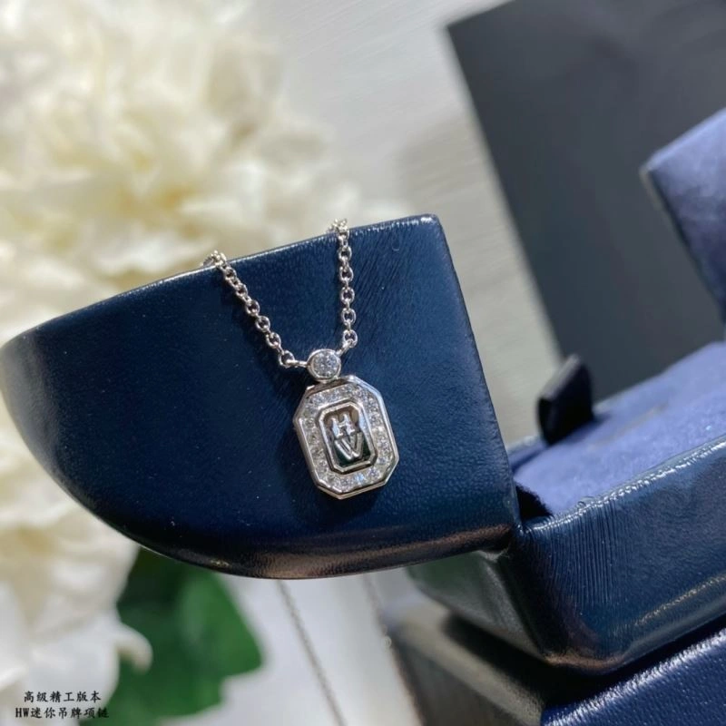 Sophisticated Harry Winston Necklaces 211964