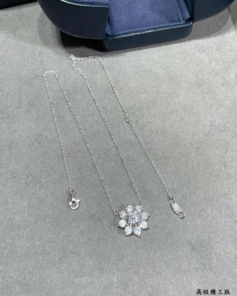 Harry Winston Necklaces WeatherProof 211962
