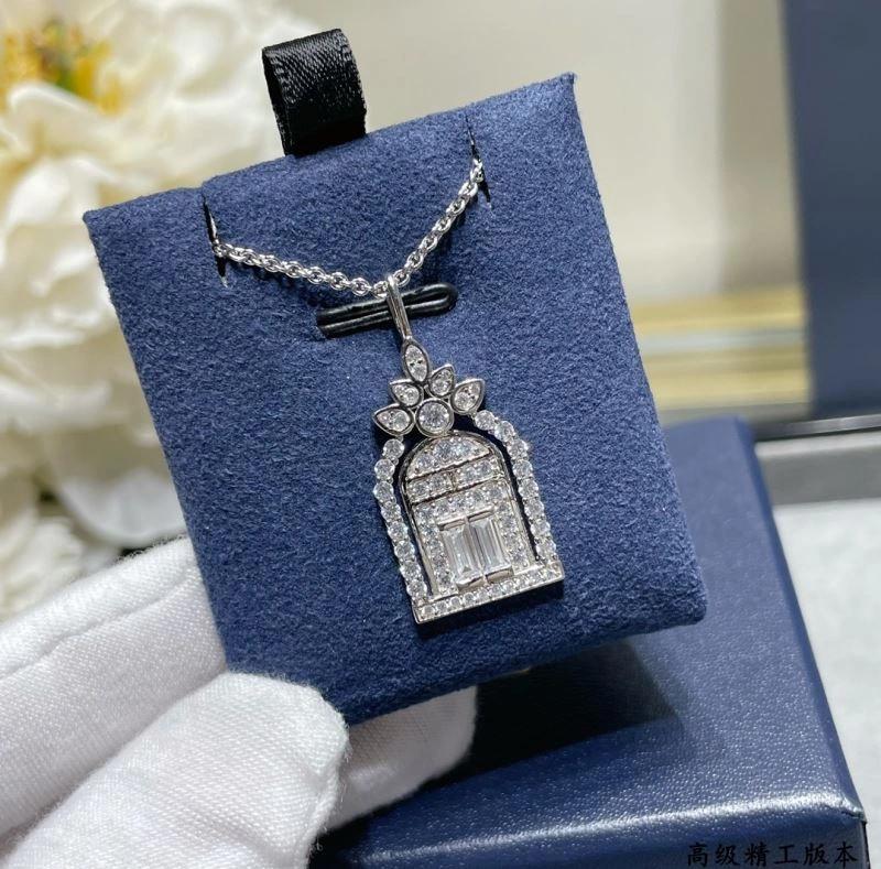 WaterResistant Harry Winston Necklaces 211976