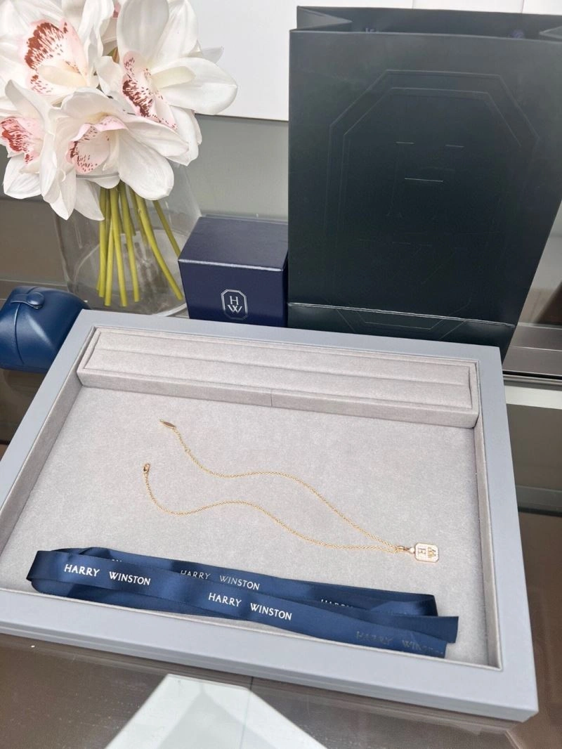 Harry Winston Necklaces SunProtective 211223