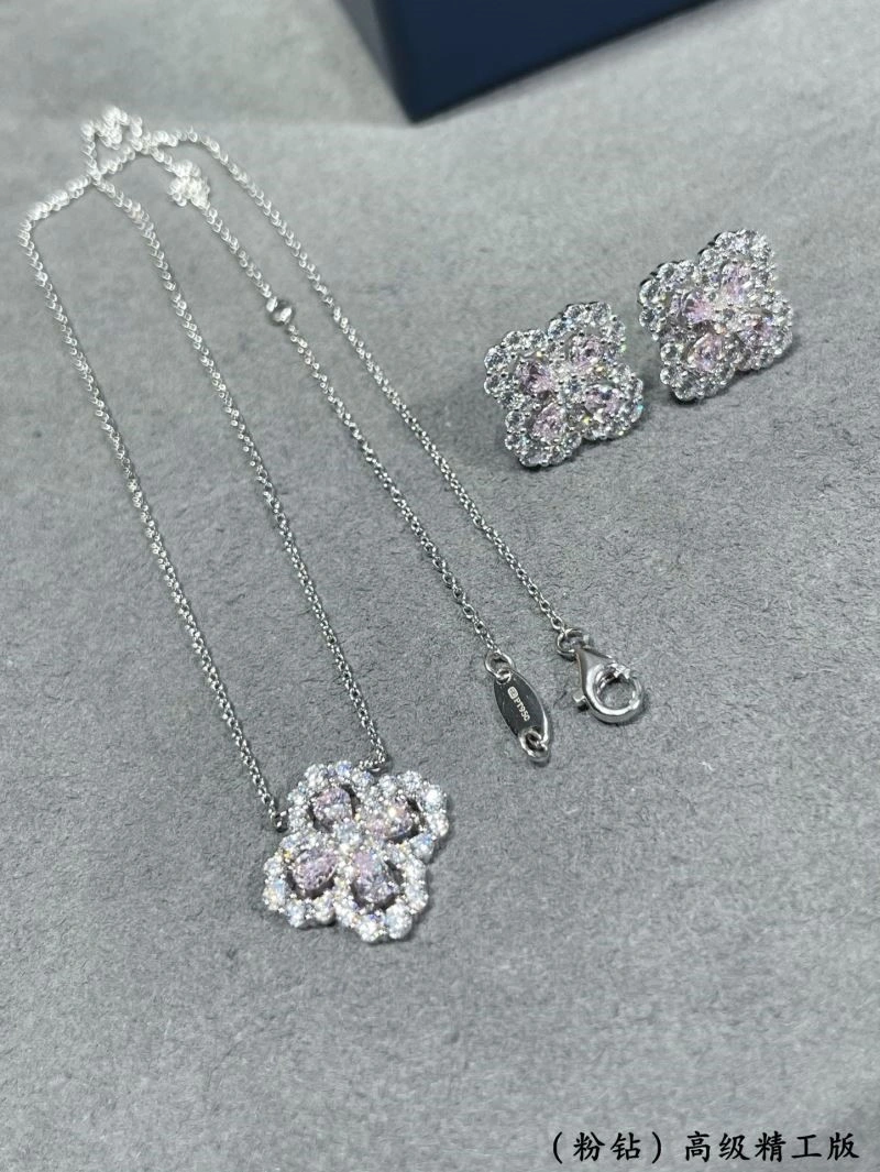 Harry Winston Necklaces Resilient 210630