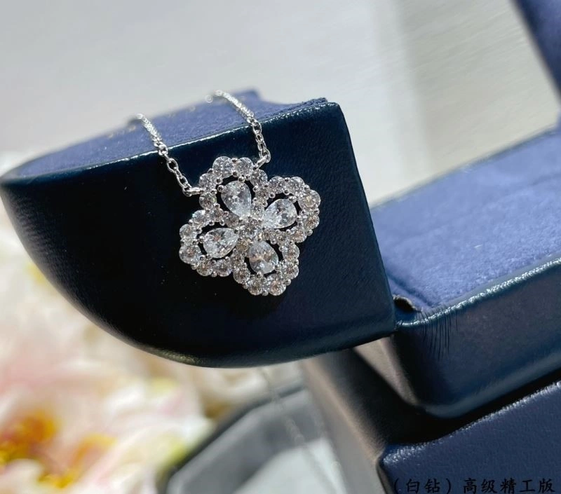 Harry Winston Necklaces Versatile 210617