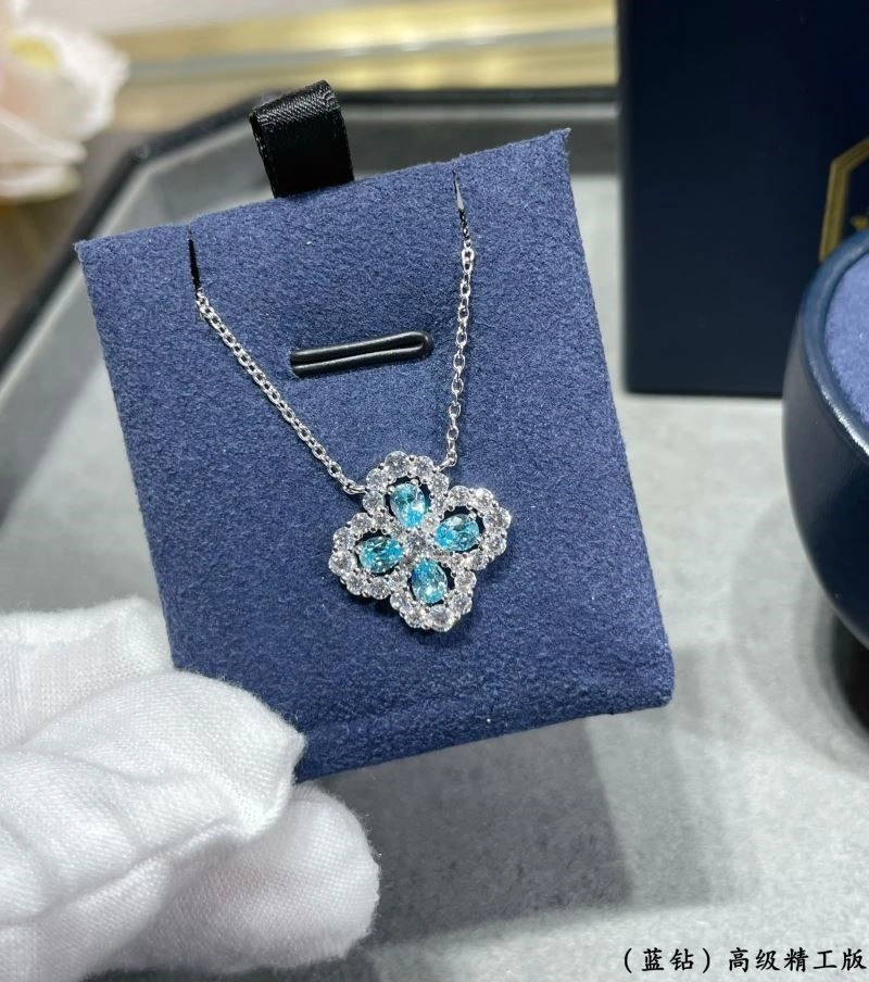 SmoothTexture Harry Winston Necklaces 210618