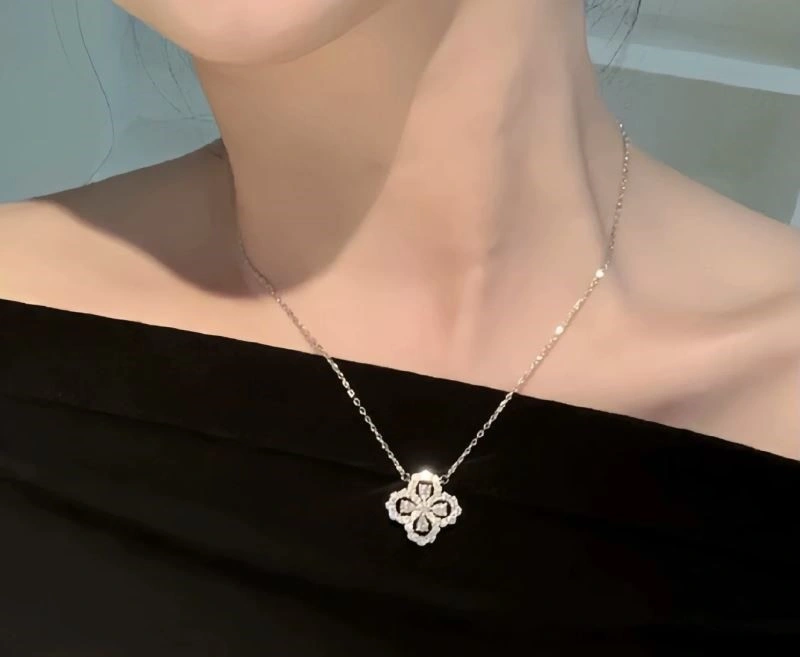 Harry Winston Necklaces Snug 209766