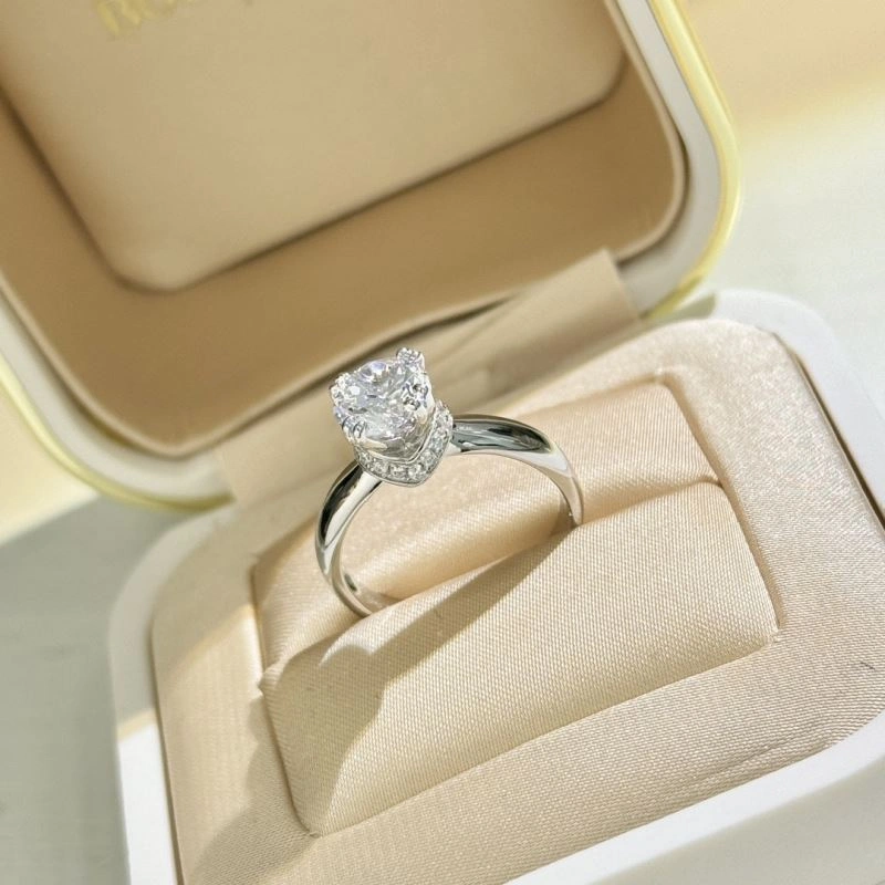 Sleek Harry Winston Rings 213917