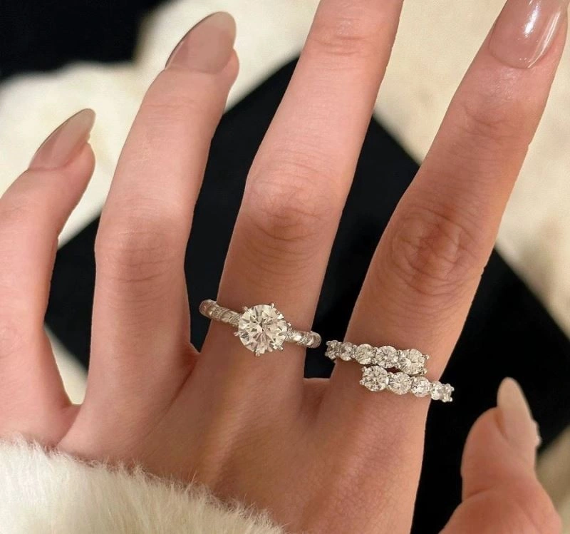 Lightweight Harry Winston Rings 212947