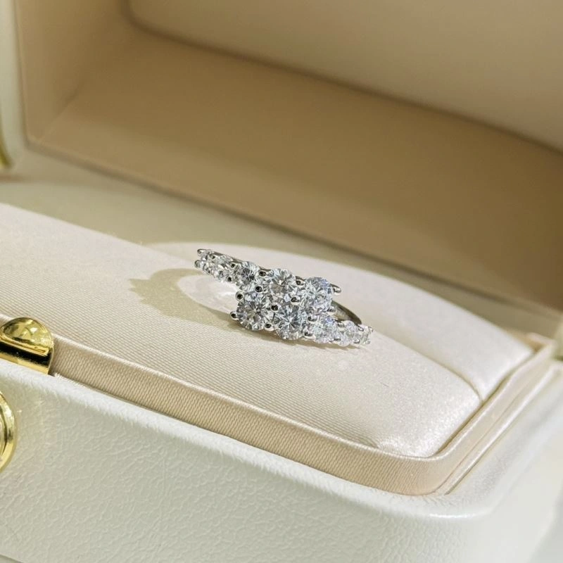 Lightweight Harry Winston Rings 212947
