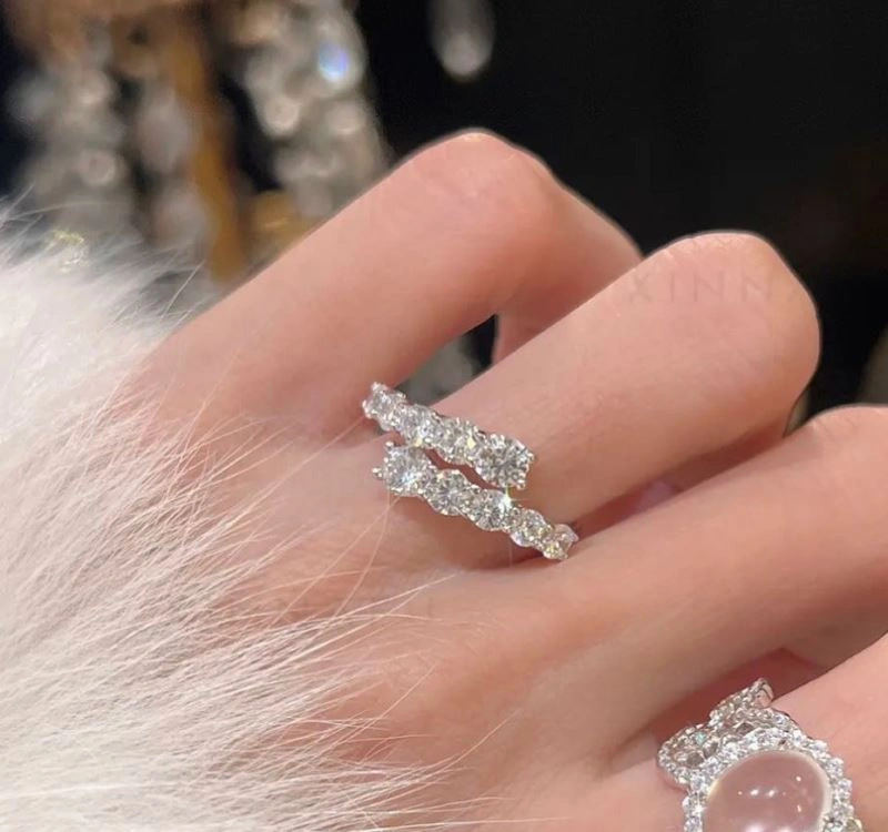 Lightweight Harry Winston Rings 212947