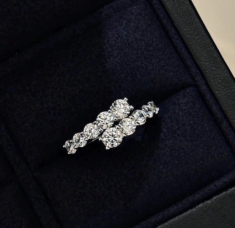 Lightweight Harry Winston Rings 212947