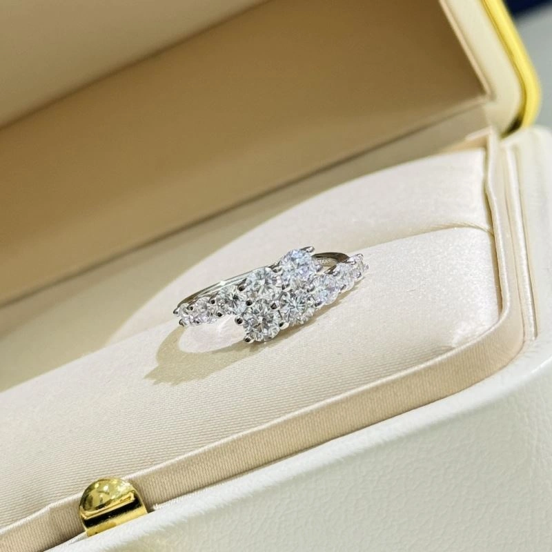 Lightweight Harry Winston Rings 212947