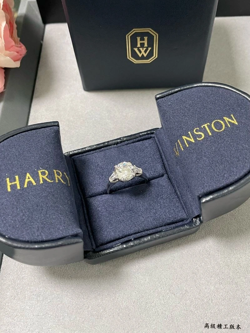 Minimalist Harry Winston Rings 211984