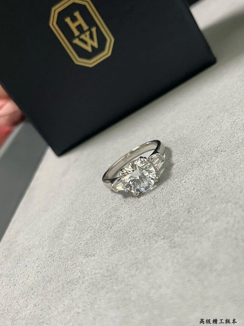 Minimalist Harry Winston Rings 211984