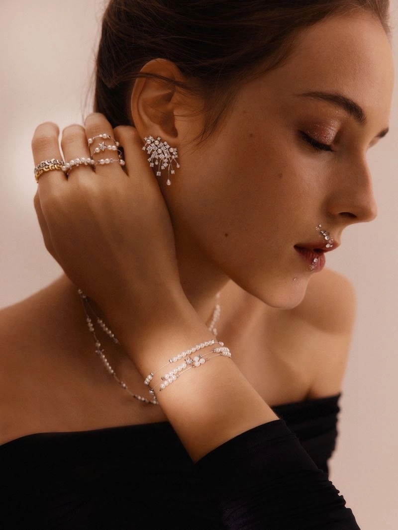 Sleek Hefang Earrings 211972