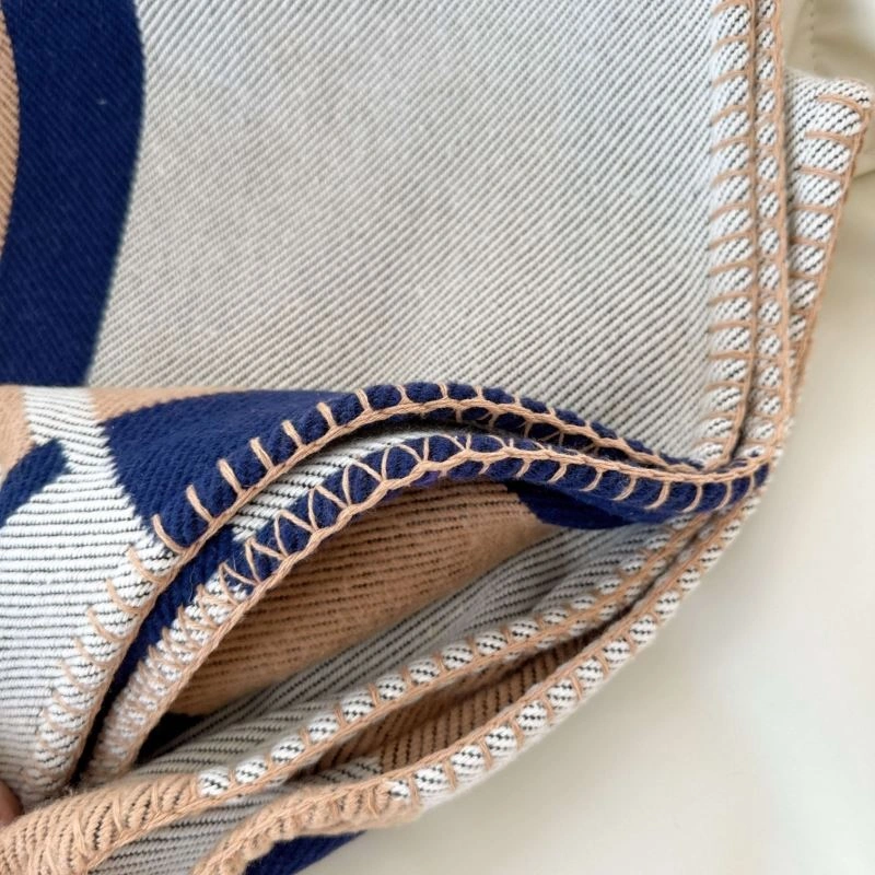 Hermes Blanket Versatile 256595