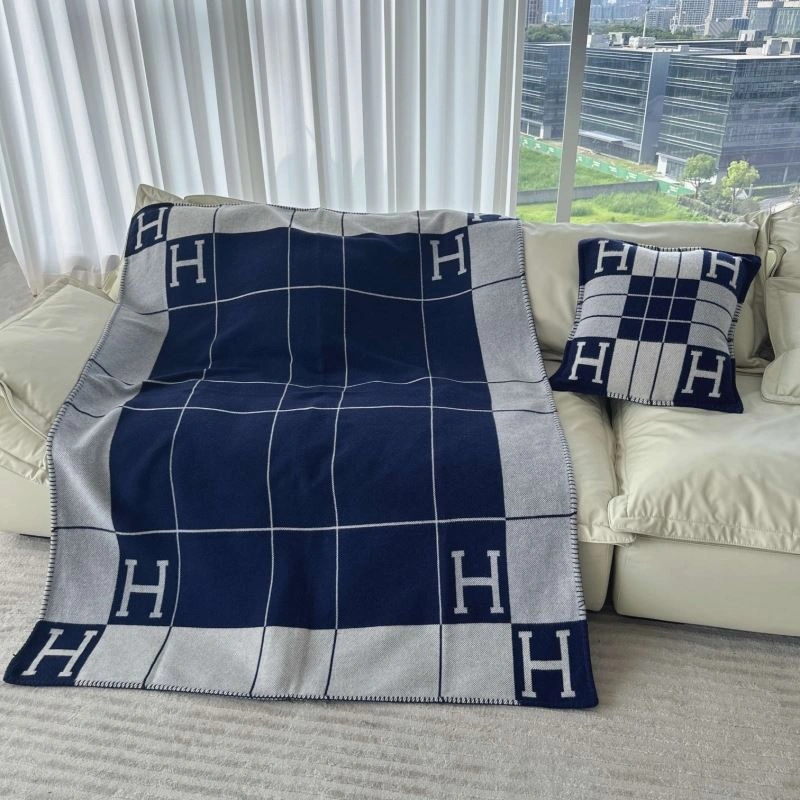 WellDesigned Hermes Blanket 256599
