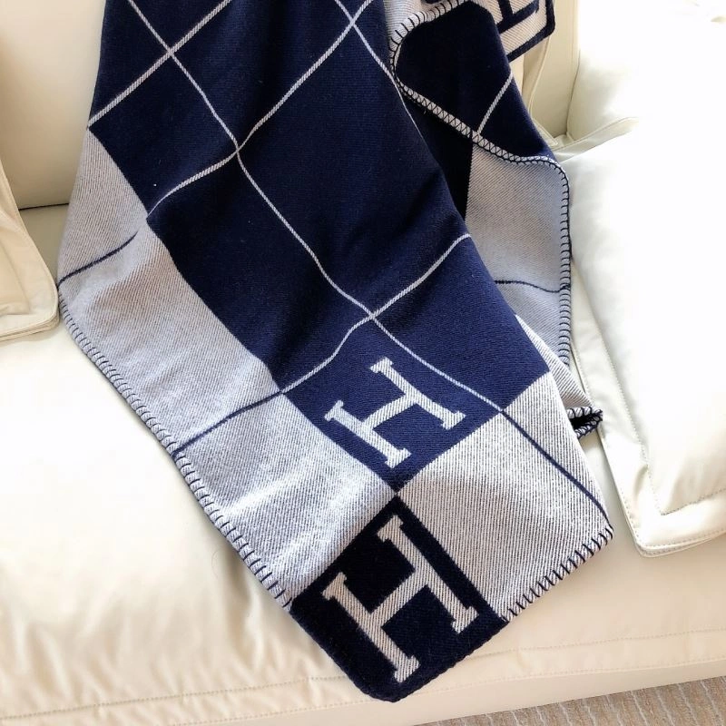 WellDesigned Hermes Blanket 256599