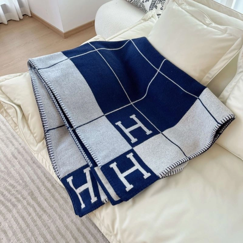 WellDesigned Hermes Blanket 256599