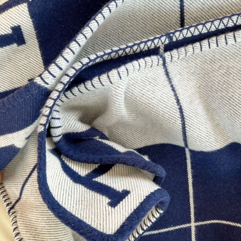 WellDesigned Hermes Blanket 256599