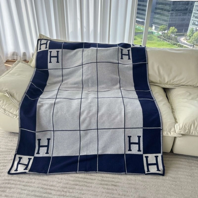 WellDesigned Hermes Blanket 256599