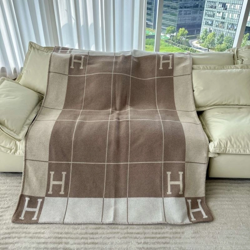 NewStyle Hermes Blanket 256601