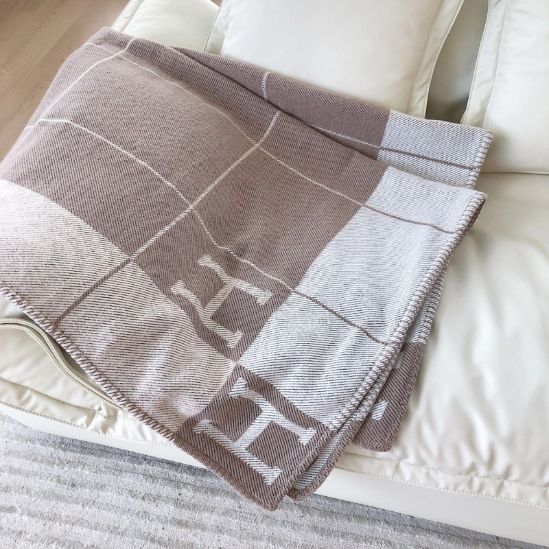 NewStyle Hermes Blanket 256601