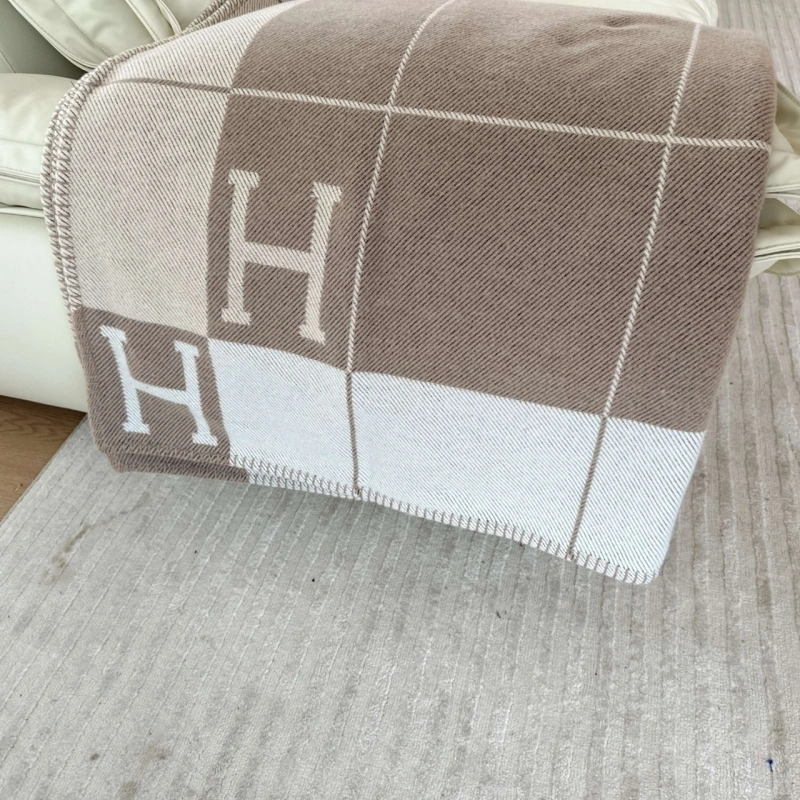 NewStyle Hermes Blanket 256601