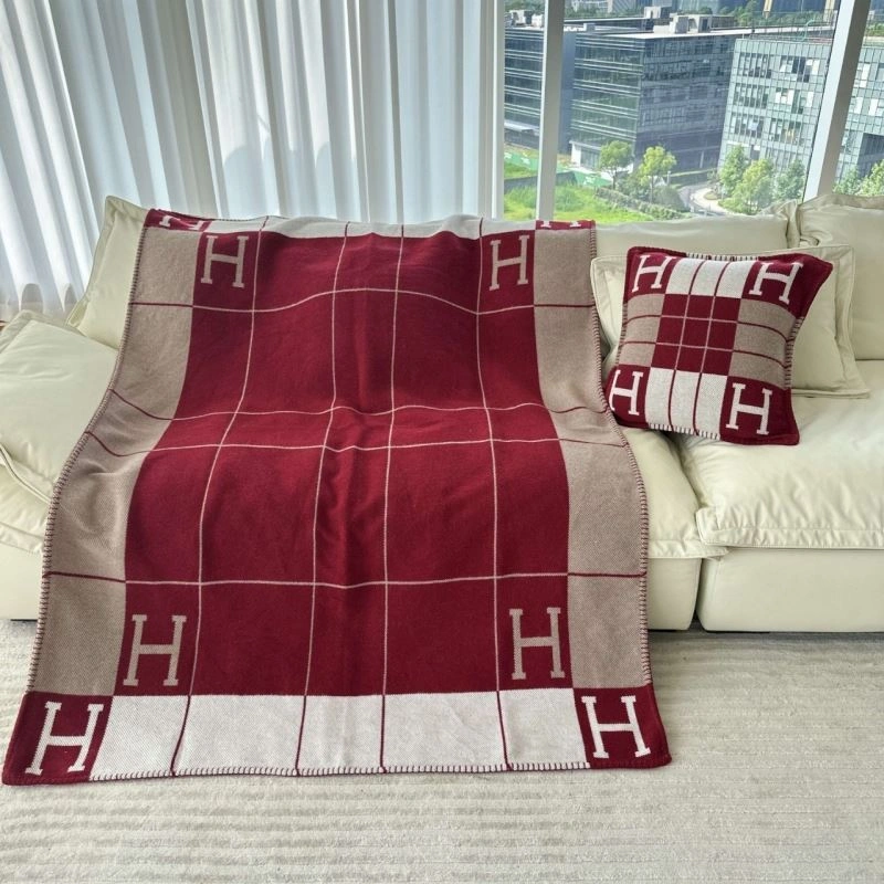 ComfortFit Hermes Blanket 256586